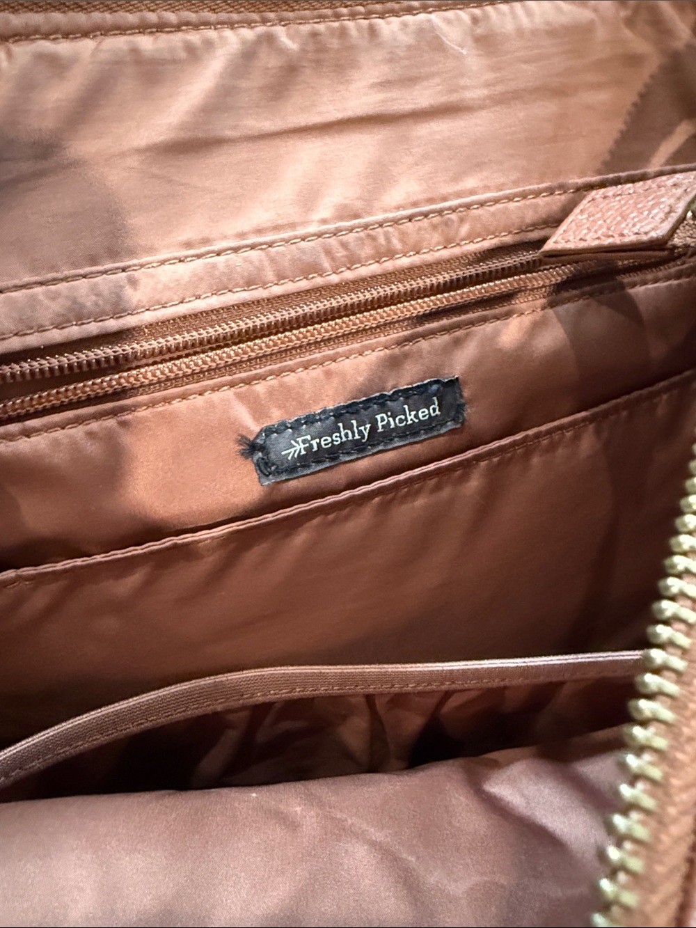 Freshly picked diaper bag - Picture 2 of 5
